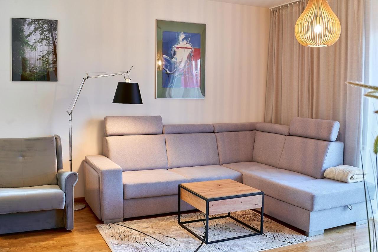 Laguna 43 Z Garazem- *